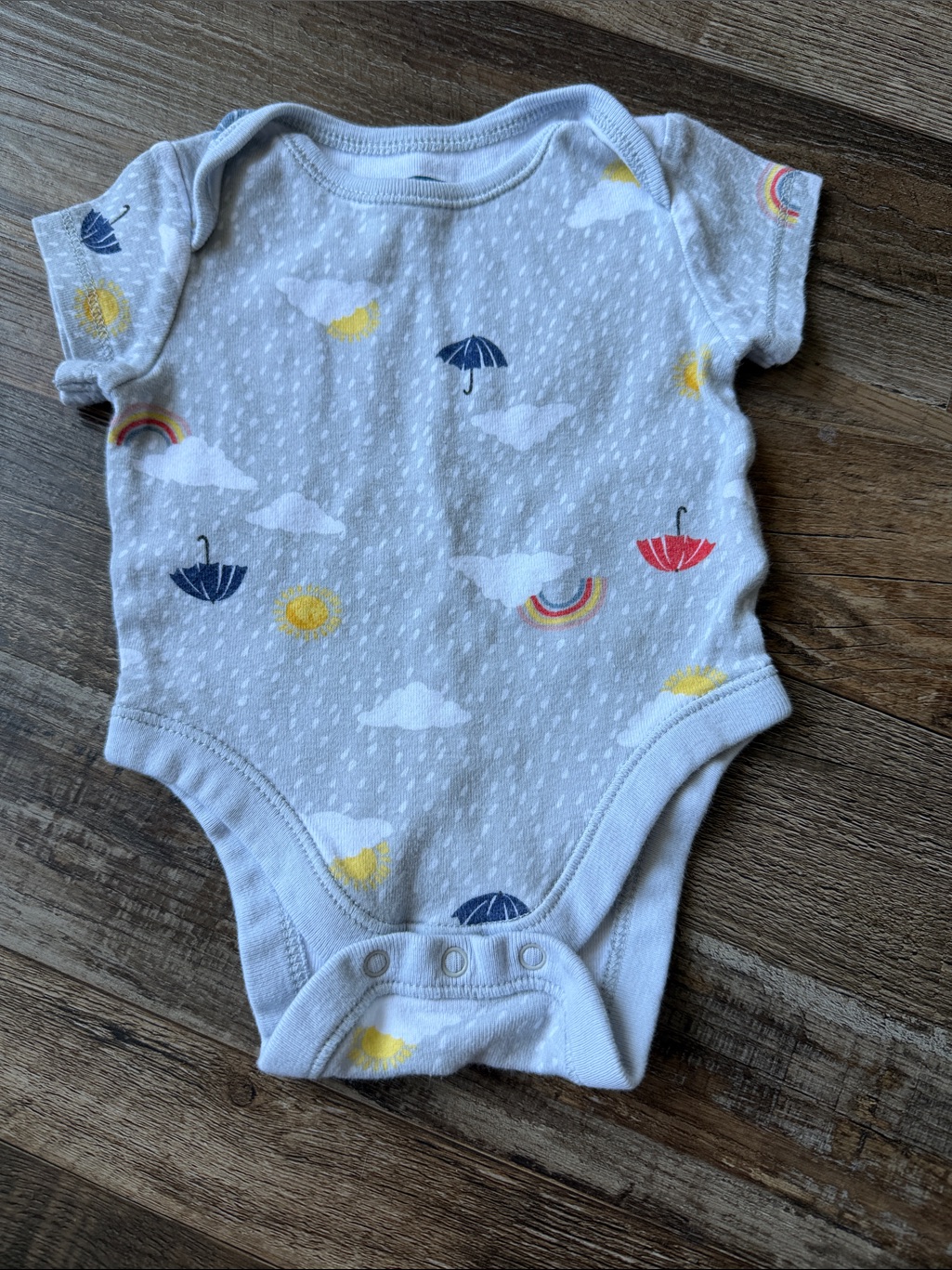 Old Navy Grey Weather Short Sleeve Bodysuit Size 0-3m